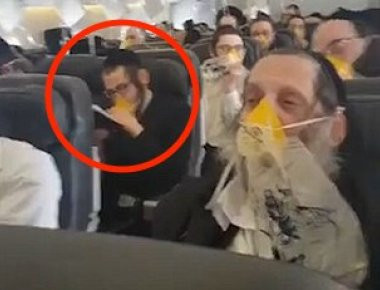 Προσευχές και μάσκες οξυγόνου κατά την αναγκαστική προσγείωση αεροσκάφους από Εβραίους (φωτό, βίντεο)